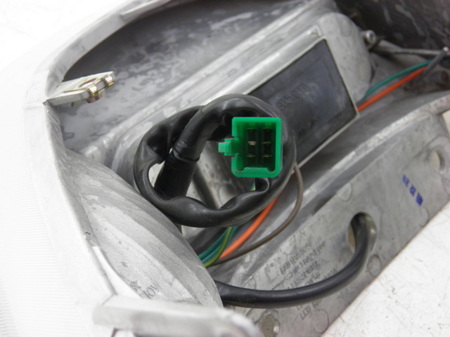 photo de TAIL LIGHT KYMCO XCITING RI ABS 500 (2010) - Surface and material condition