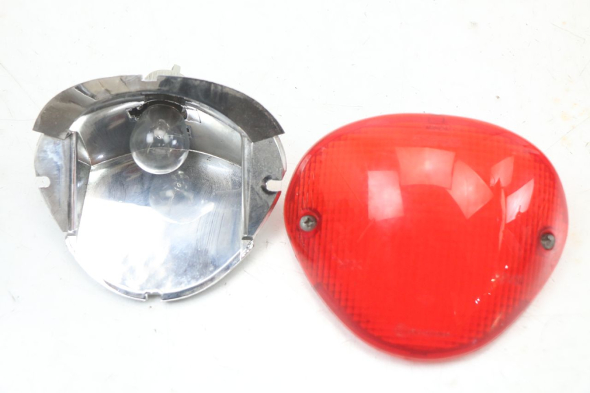 photo de TAIL LIGHT PIAGGIO LIBERTY 4T 50 (2004 - 2008) - Technical close-up