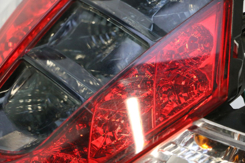 photo de TAIL LIGHT KYMCO MOVIE S 125 (2009 - 2018) - Fixing points details