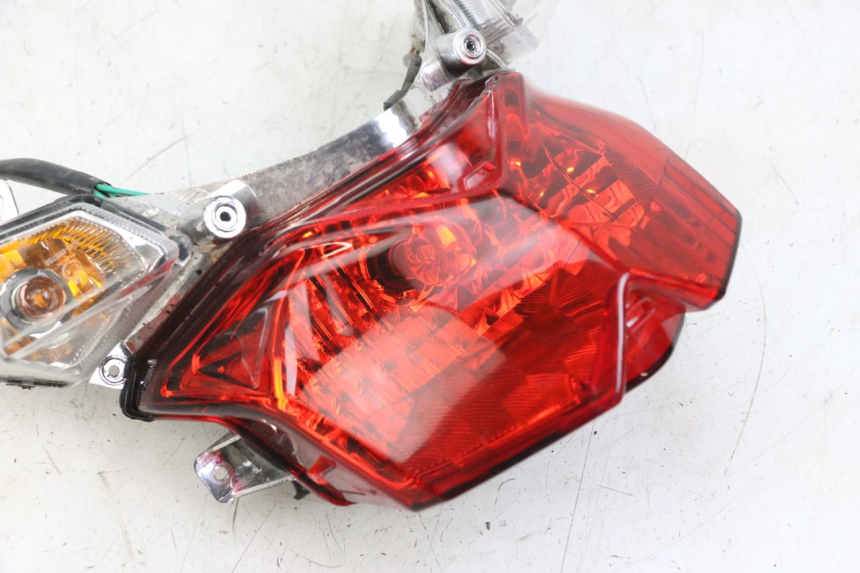 photo de REAR LIGHT SYM ORBIT III 3 4T 50 (2018 - 2021) - Zoom on usage condition