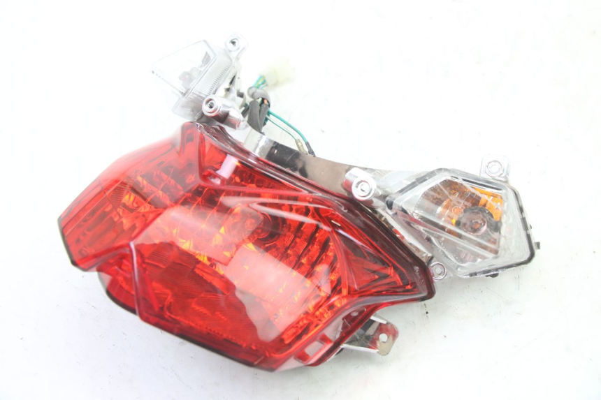 photo de TAIL LIGHT SYM ORBIT III 3 4T 50 (2021 - 2025) - Alternative perspective