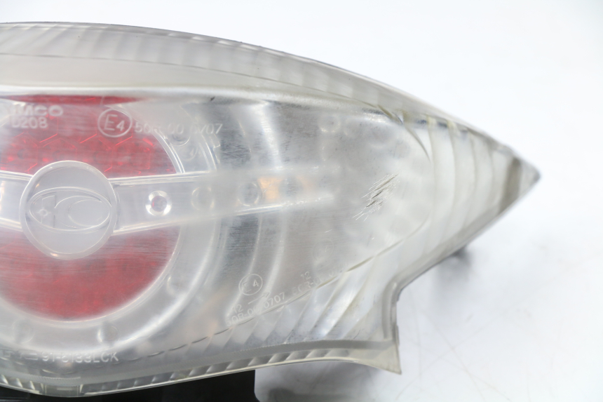 photo de TAIL LIGHT KYMCO PEOPLE S 125 (2000 - 2008) - Distinctive features