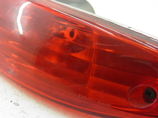 photo de TAIL LIGHT PEUGEOT ELYSEO 50 (2002 - 2004) - Zoom on usage condition