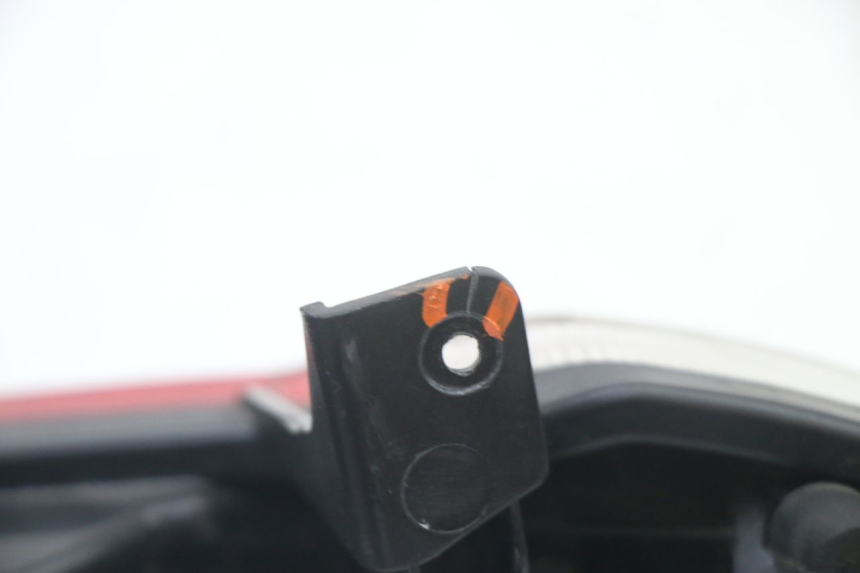 photo de TAIL LIGHT PEUGEOT STREETZONE I 2T 50 (2018 - 2020) - Surface and material condition