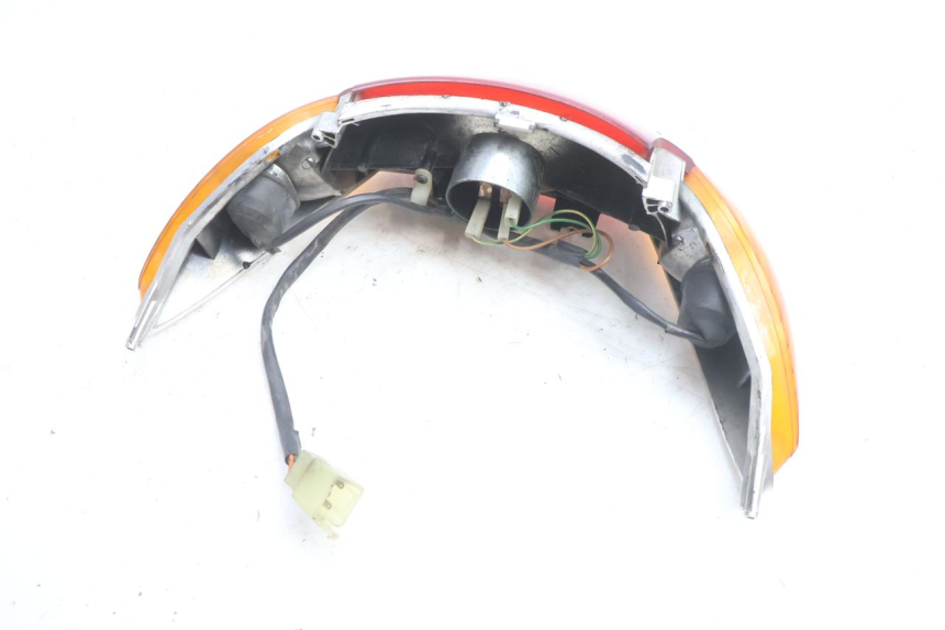 photo de TAIL LIGHT HONDA SH 125 (2001 - 2003) - Fixing points details