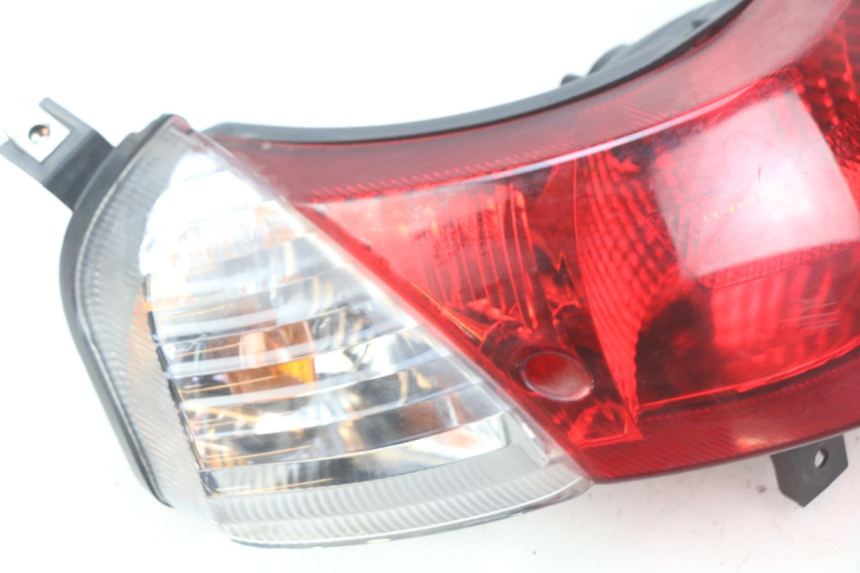 photo de REAR LIGHT SUZUKI SIXTEEN 125 (2008 - 2010) - Component detail