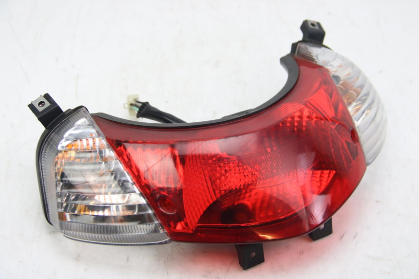photo de REAR LIGHT SUZUKI SIXTEEN 125 (2008 - 2010) - Main view