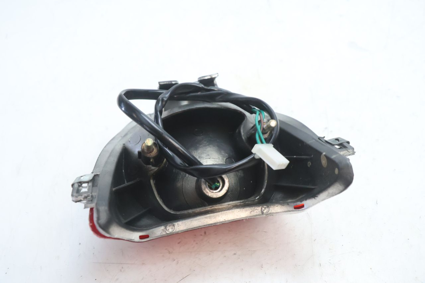 photo de TAIL LIGHT YAMASAKI STREET 50 (2013 - 2018) - Surface and material condition