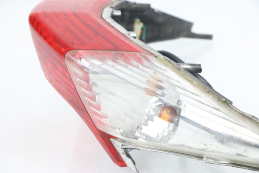 photo de TAIL LIGHT PEUGEOT SUM UP 125 (2008 - 2013) - Distinctive features
