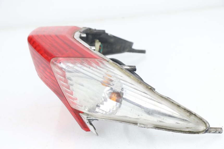 photo de TAIL LIGHT PEUGEOT SUM UP 125 (2008 - 2013) - High-resolution close-up