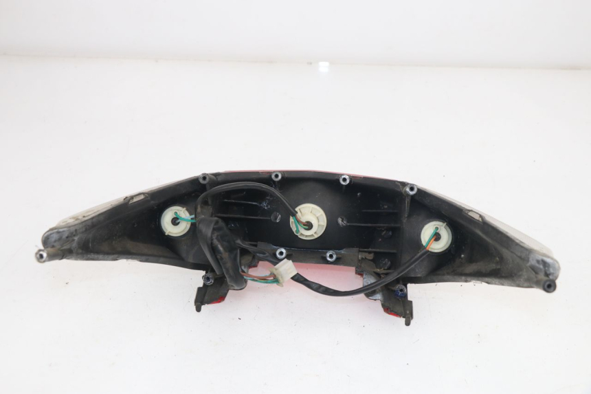 photo de TAIL LIGHT PEUGEOT SUM UP 125 (2008 - 2013) - Fixing points details
