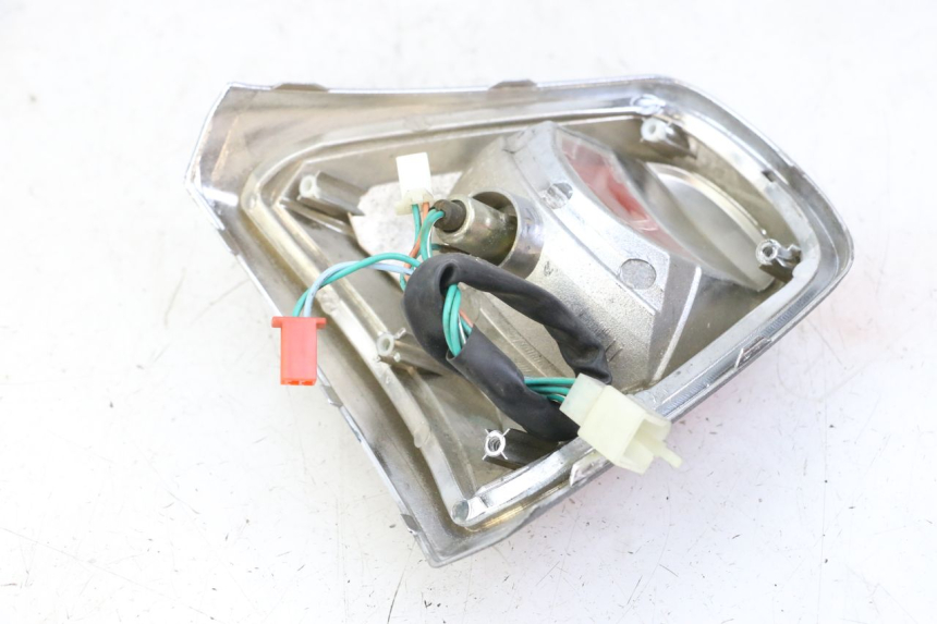 photo de TAIL LIGHT SYM FIDDLE 3 III 50 (2014 - 2020) - Zoom on usage condition