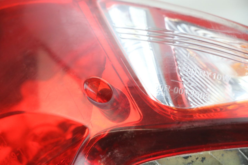 photo de REAR LIGHT SYM SYMPHONY 125 (2009 - 2015) - Zoom on usage condition