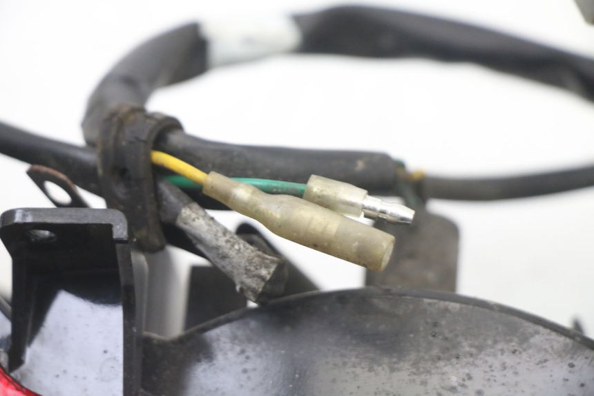 photo de REAR LIGHT PEUGEOT TWEET 4T 50 (2018 - 2022) - Fixing points details