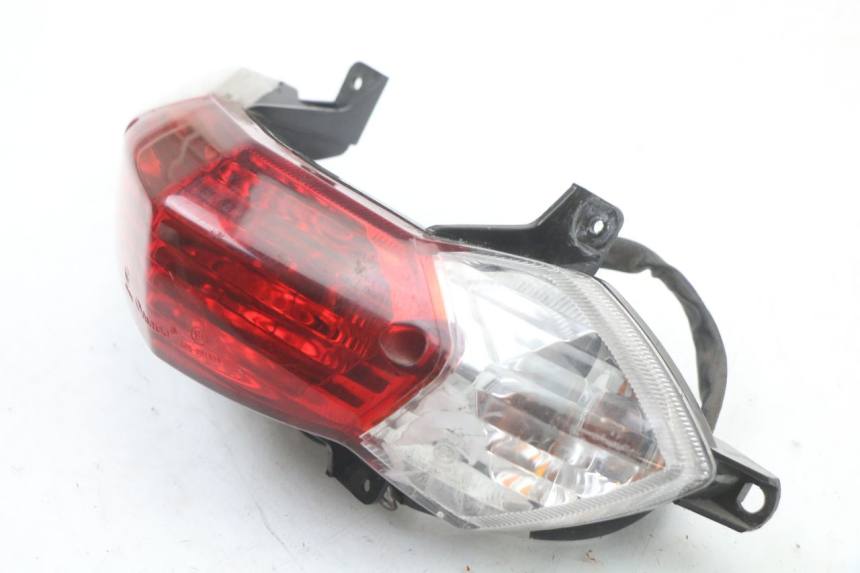 photo de TAIL LIGHT PEUGEOT TWEET 125 (2018 - 2021) - Zoom on usage condition