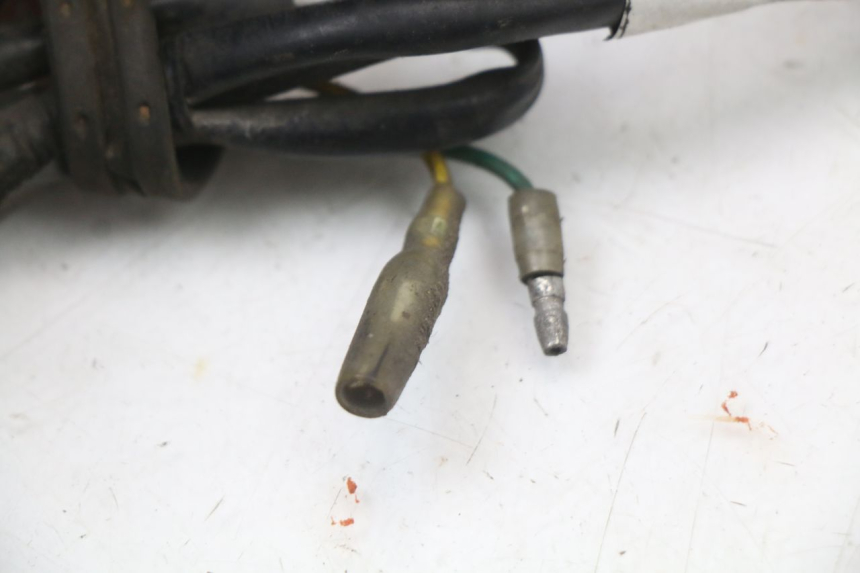 photo de TAIL LIGHT PEUGEOT TWEET 125 (2018 - 2021) - Surface and material condition