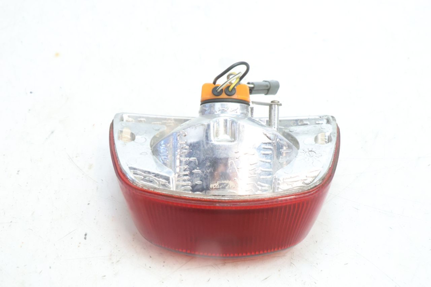 photo de TAIL LIGHT PIAGGIO VESPA S 2T 50 (2007 - 2014) - Fixing points details