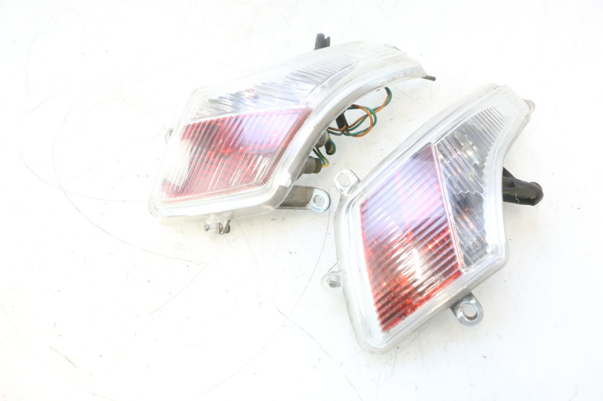 photo de REAR LIGHT PEUGEOT VIVACITY NEW 2T 50 (2008 - 2017) - High-resolution close-up