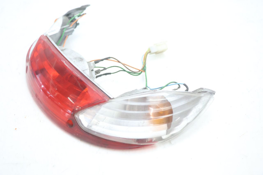 photo de TAIL LIGHT PEUGEOT VIVACITY 50 (1998 - 2003) - Zoom on usage condition