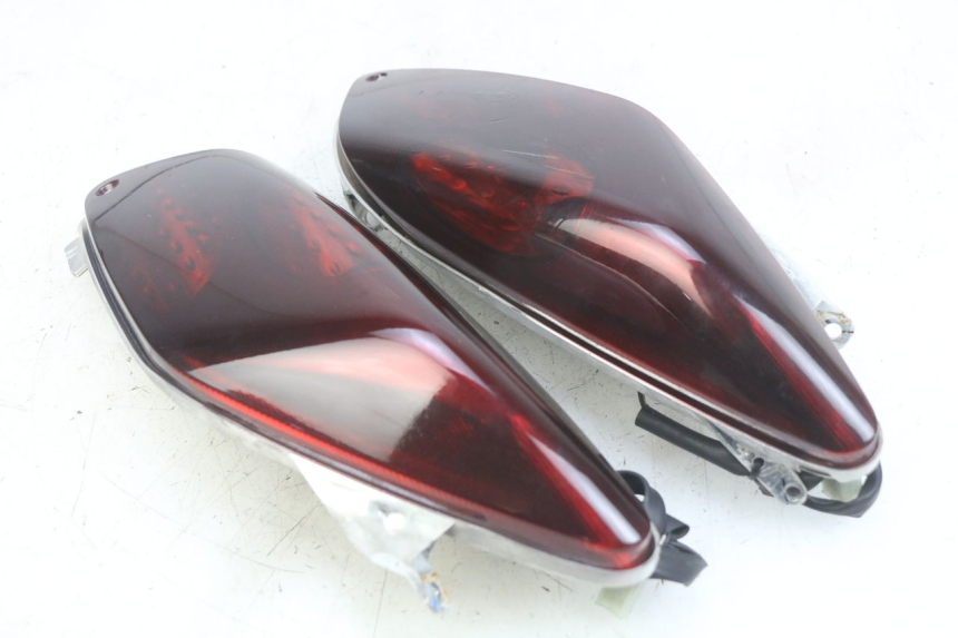 photo de REAR LIGHT YAMAHA XMAX X-MAX 125 (2006 - 2009) - Component detail