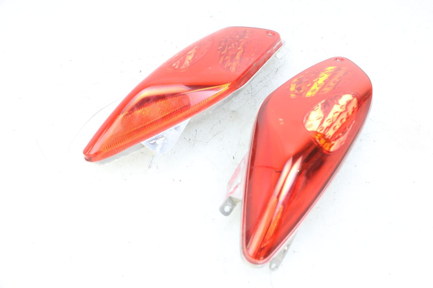 photo de REAR LIGHT YAMAHA XMAX X-MAX 125 (2006 - 2009) - Additional view of the item