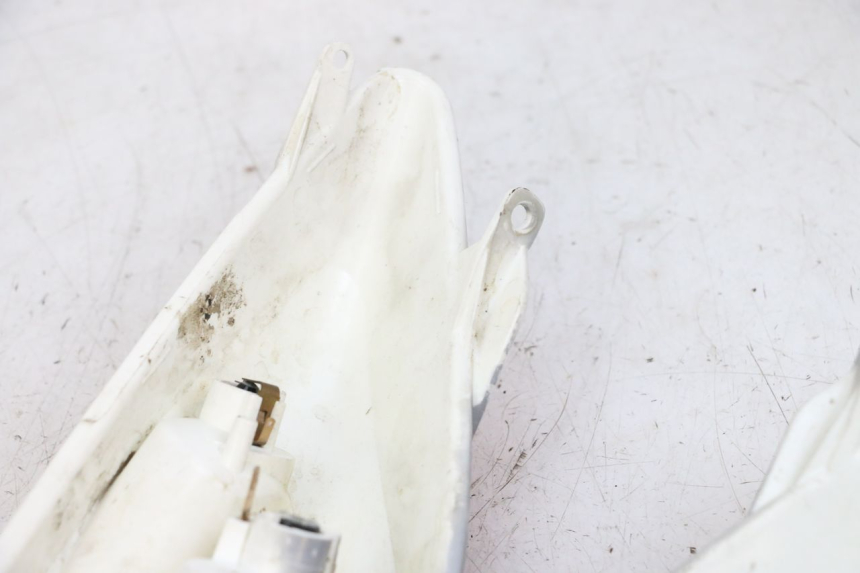 photo de REAR LIGHT YAMAHA XMAX X-MAX 125 (2006 - 2009) - Zoom on usage condition