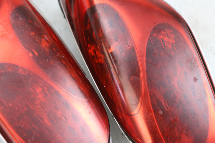 photo de REAR LIGHT YAMAHA XMAX X-MAX 125 (2006 - 2009) - Component detail