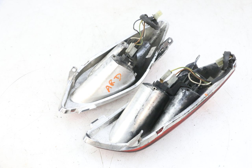 photo de REAR LIGHT YAMAHA XMAX X-MAX 125 (2006 - 2009) - Zoom on usage condition