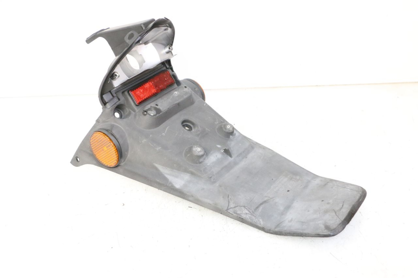 photo de TAIL LIGHT HONDA X8R 50 (1998 - 2003) - Distinctive features