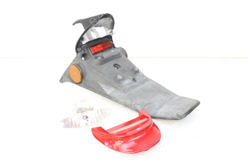 photo de TAIL LIGHT HONDA X8R 50 (1998 - 2003) - Fixing points details