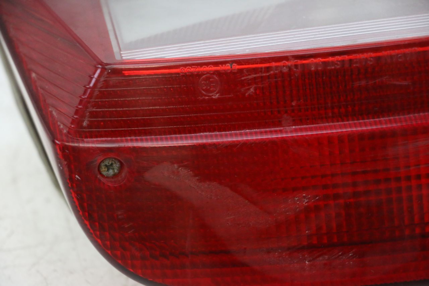 photo de TAIL LIGHT YAMAHA XJN DIVERSION 600 (2000 - 2003) - Distinctive features