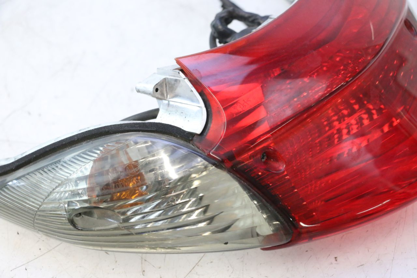 photo de TAIL LIGHT HONDA XLV VARADERO 125 (2007 - 2012) - Distinctive features