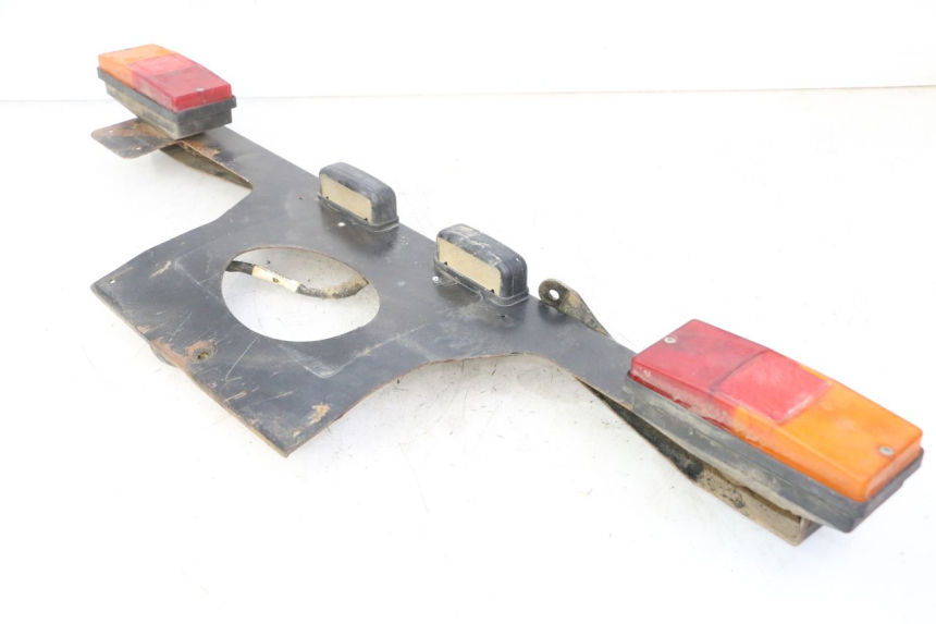 photo de TAIL LIGHT YAMAHA YFM GRIZZLY 550 (2008 - 2015) - Distinctive features