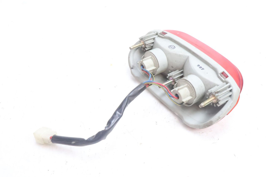 photo de REAR LIGHT KAWASAKI ZZR 600 (1995 - 2004) - Fixing points details