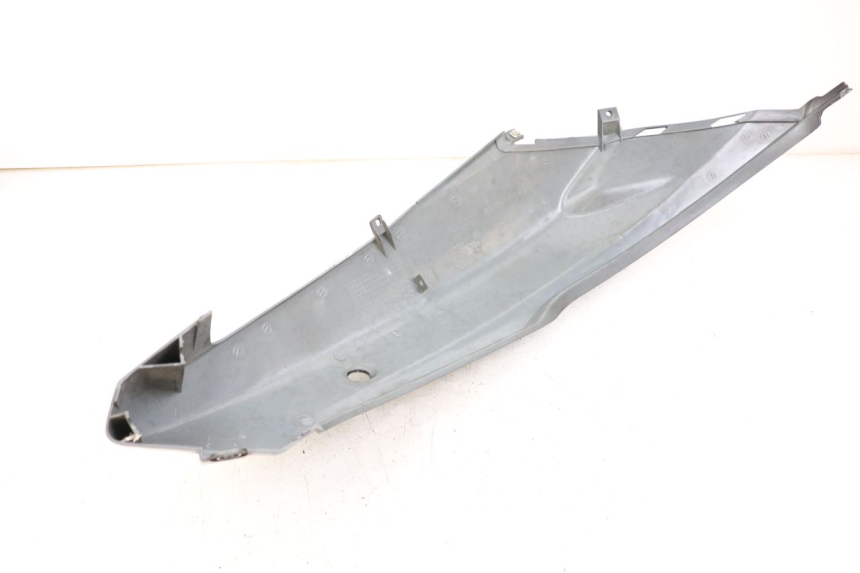 photo de Right rear side panel DAELIM A-FOUR 2T 50 (2005 - 2012) - Component detail