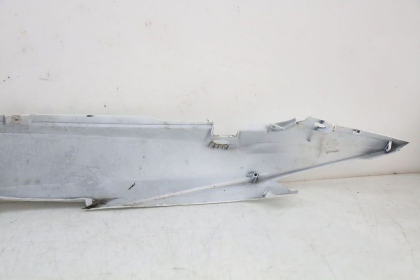 photo de REAR RIGHT PANEL SUZUKI ADDRESS 110 (2015 - 2020) - Distinctive features