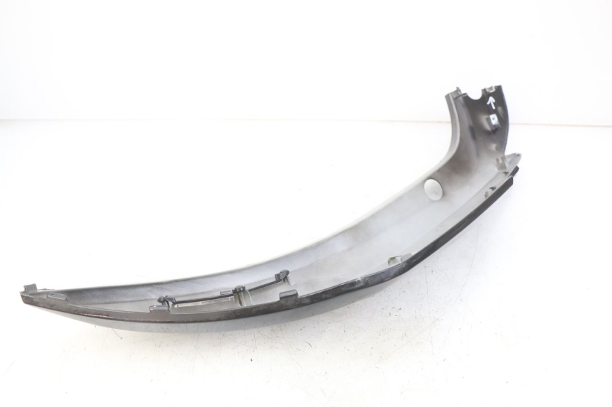 photo de RIGHT REAR SIDE PANEL KYMCO AGILITY 16+ 4T 50 (2018 - 2023) - Surface and material condition