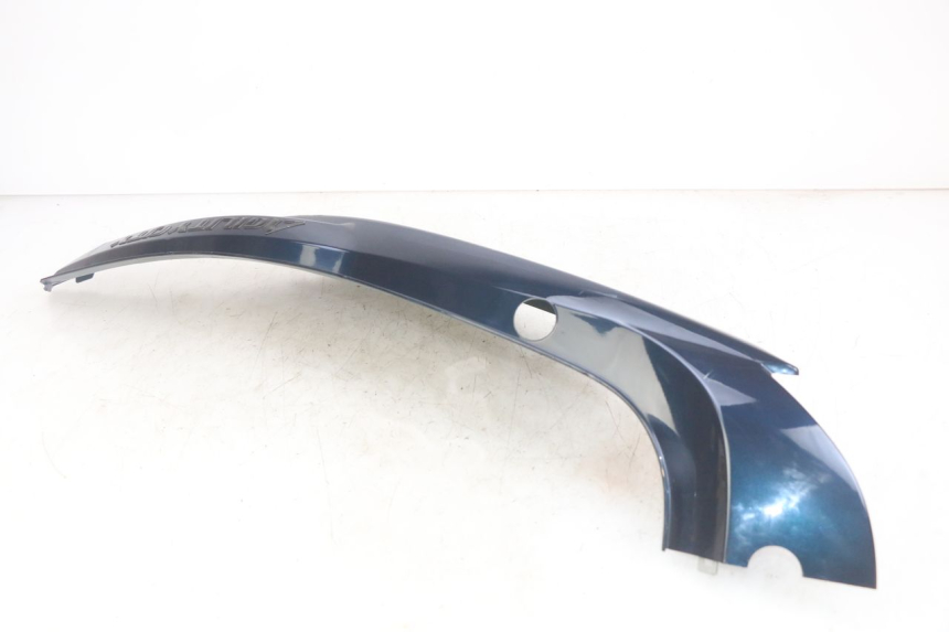 photo de RIGHT REAR SIDE PANEL KYMCO AGILITY 16+ 4T 50 (2018 - 2023) - Surface and material condition