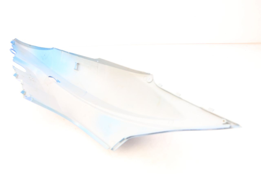 photo de RIGHT REAR SIDE PANEL KYMCO AGILITY 4T 50 (2018 - 2022) - Zoom on usage condition