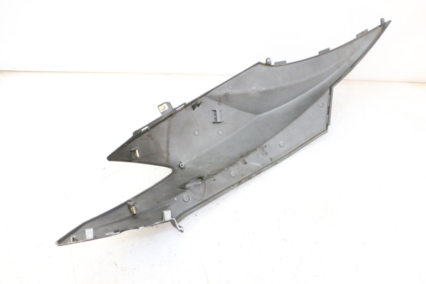 photo de REAR RIGHT PANEL KYMCO AGILITY NAKED RENOUVO 2T 50 (2011 - 2018) - Alternative perspective