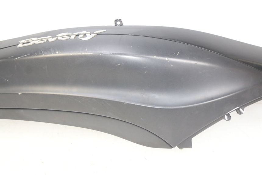 photo de RIGHT REAR SIDE PANEL PIAGGIO BEVERLY 125 (2010 - 2015) - Markings and original references