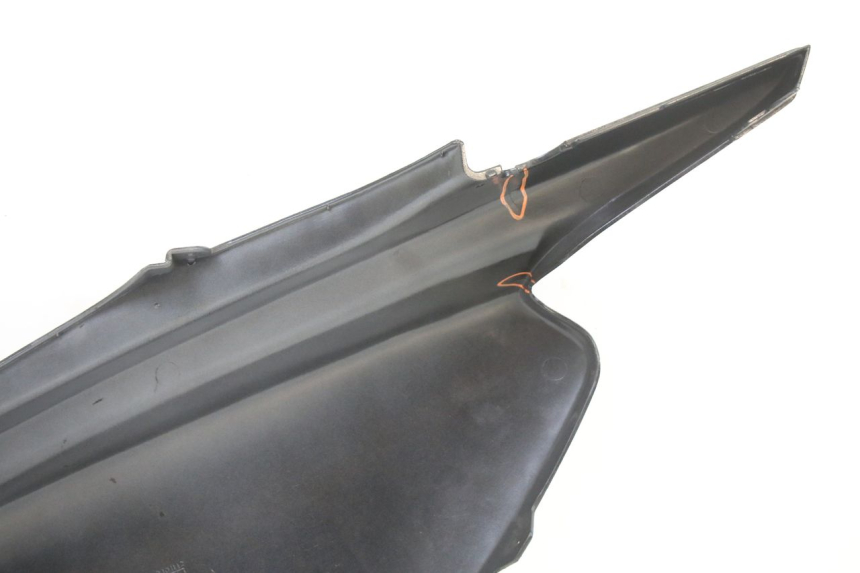 photo de RIGHT REAR SIDE PANEL MBK BOOSTER NEXT GENERATION 50 (1995 - 1998) - Distinctive features