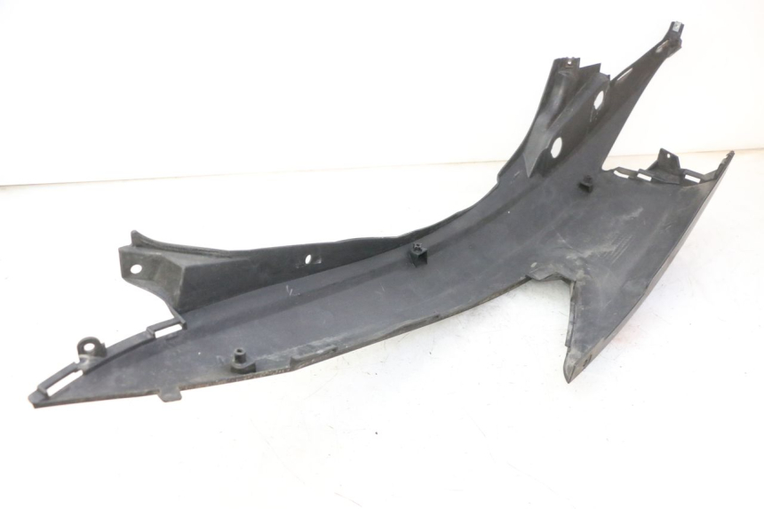 photo de REAR RIGHT PANEL SUZUKI BURGMAN 125 (2007 - 2014) - Surface and material condition