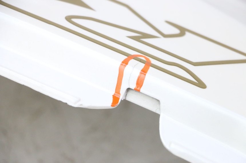 photo de RIGHT REAR SIDE PANEL HONDA CBR RR FIREBLADE 900 (1992 - 1994) - Component zoom