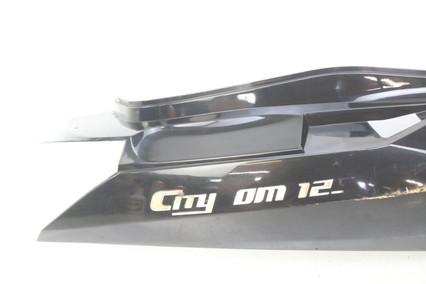 photo de RIGHT REAR SIDE PANEL SYM CITYCOM CITY COM 125 (2009 - 2014) - Surface and material condition