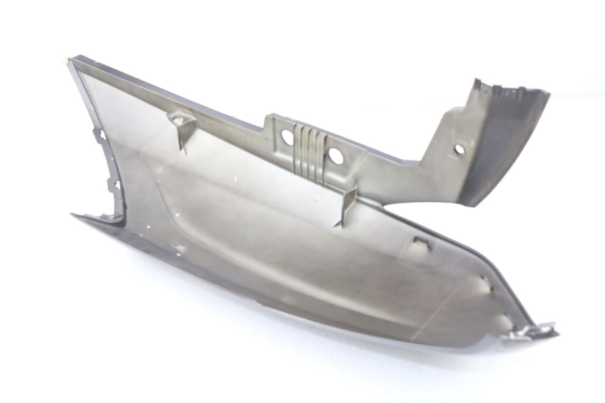 photo de RIGHT REAR SIDE PANEL PEUGEOT CITYSTAR 50 (2013 - 2017) - Fixing points details