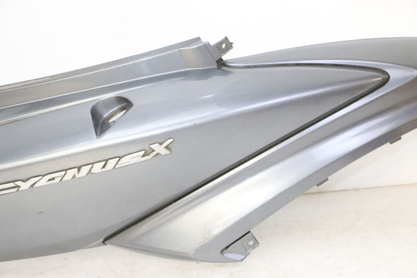photo de REAR RIGHT PANEL YAMAHA CYGNUS X INJECTION 125 (2007 - 2013) - Component zoom