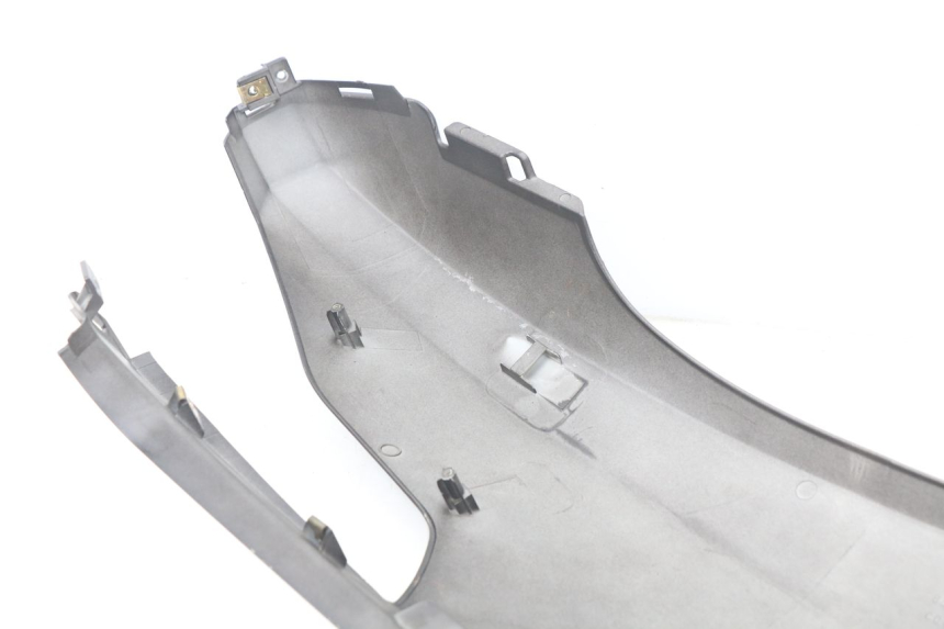 photo de REAR RIGHT PANEL KYMCO DINK 4T 50 (2007 - 2018) - Alternative perspective