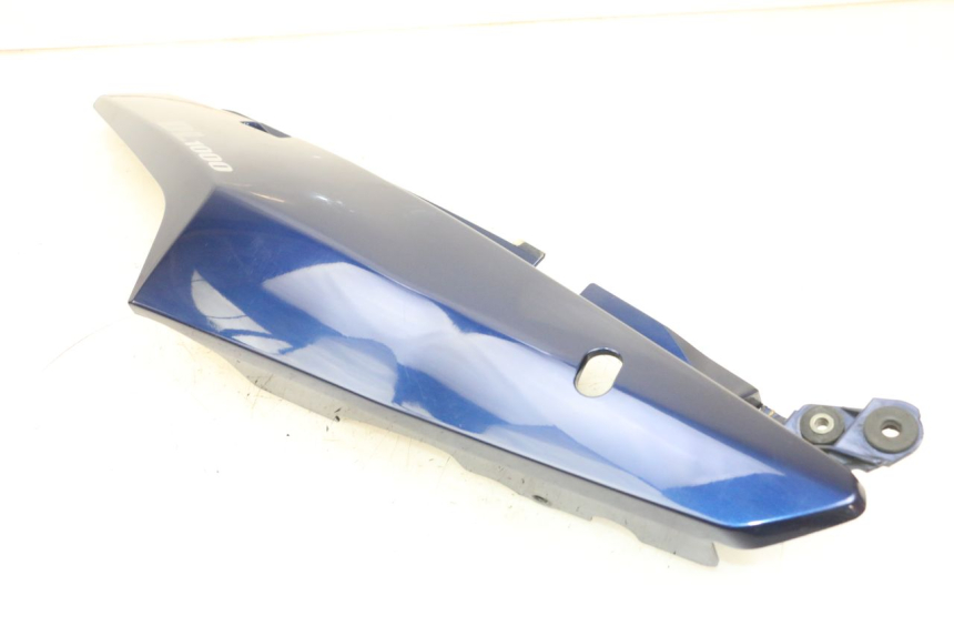 photo de REAR RIGHT PANEL SUZUKI DL V STROM 1000 (2002 - 2007) - Fixing points details