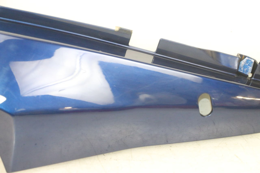 photo de REAR RIGHT PANEL SUZUKI DL V STROM 1000 (2002 - 2007) - Markings and original references